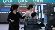 Asian Markets Rise on US-Iran Hope, Oil Worries Persist
