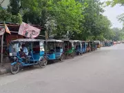 Auto-rickshaw operators return syndicate fees to newly elected MLA in Kolkata