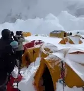 Avalanche Strikes Mount Everest Base Camp in Tibet, Caught on Camera