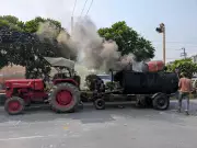 Bitumen Shortage Paralyzes Road Repairs in Ghaziabad, 112 km Affected