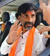 BJP MLC Prasad Lad meets Manoj Jarange, urges to postpone fast