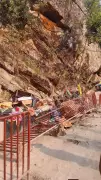 Boulder kills one, injures another near Kedarnath base camp Sonprayag