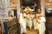 CM Satheesan Offers Prayers at Guruvayur Temple, First in 30 Years