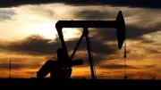Crude Oil Futures Rise on Strong Spot Demand and Global Cues