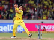 CSK Bowlers Shine as MI Falter to 159/7 Despite Naman Dhir's Fifty in IPL