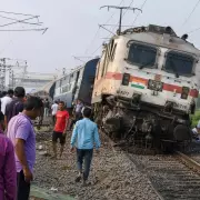 Deccan Express Engine Failure Causes Major Delays on Mumbai-Pune Route