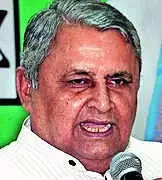 Deputy CM defends Modi's advisory on forex reserves, slams opposition