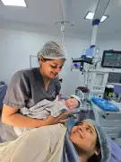 Double-Amputee Doctor Welcomes Baby Girl After High-Risk Pregnancy