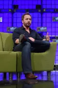 Dropbox Founder's Bus Ride Problem Led to a Global Cloud Storage Solution