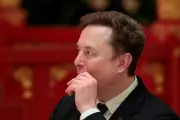 Elon Musk and Lei Jun's Viral Selfie Sparks Buzz on Weibo