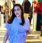 Esha Deol Turns Air Cooler Mishap Into Met Gala Joke in Mumbai