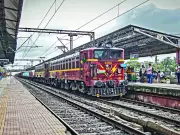 Excise Team Attacked by Liquor Smugglers on Train in Buxar