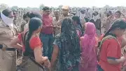 Farmers Detained During Land Survey for Shaktipeeth Expressway in Solapur