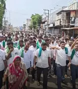 Farmers' Protest in Hukkeri Intensifies with Road Blockade and Bandh