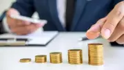 Finance Ministry Warns of Economic Risks from Global Challenges, Weak Monsoon