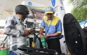 Fuel Price Hike Disrupts Household Budgets Across Delhi