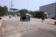 Ghaziabad DM Leads Anti-Dust Drive to Combat Air Pollution