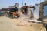 GMDA Demolishes 15+ Illegal Shops in Gurgaon Anti-Encroachment Drive