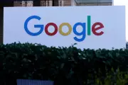 Google Dismisses Android Adopting Apple's Liquid Glass UI Design