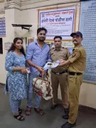 GRP returns bag with Rs 11 lakh gold, camera to Mumbai commuter