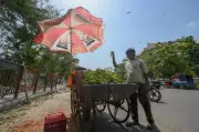 Gurgaon Sizzles at 42.7°C, IMD Issues Orange Alert for Haryana Heatwave