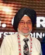 IAF Veteran Who Took Up Voluntary Teaching Honored in Chandigarh