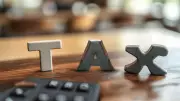 India Mulls Tax Cut on Foreign Bond Investors to Curb Outflows