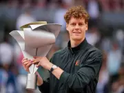 Jannik Sinner beats Alexander Zverev in straight sets to win Madrid Open