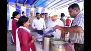 Jeevika Didis Run Community Kitchens at Barari Ghat After Vikramshila Setu Collapse