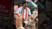 Kalyan Congress protests fuel price hike, leader rides horse distributes chocolates