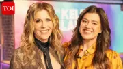 Kelly Clarkson Emotional as Rita Wilson Honors Her Daytime TV Impact