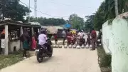 Kendrapada villagers protest with pots, demand safe drinking water