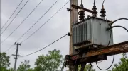 Labourer dies of electrocution while shifting transformer illegally in Maharashtra's Beed