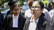 Mamata Banerjee Dons Black Coat, Appears Before Calcutta HC in Post-Poll Violence Case