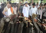 Mulayam Singh Yadav's younger son Prateek Yadav cremated in Lucknow