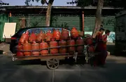 Mumbai Restaurants Reel as Commercial LPG Prices Soar by Nearly Rs 1,000