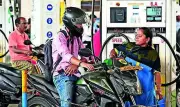 Mumbai Sees Unusual Rush at Petrol Pumps Amid West Asia Conflict Fears