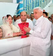 Navjot Kaur Sidhu Meets Self-Styled Godman Rampal for Blessings