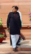 Nitin Gadkari warns sugar industry: diversify into energy or face bleak future