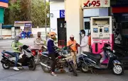 Oil firms pressuring dealers to buy costlier premium petrol: Nagpur dealers