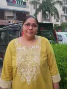 Police Officer Helps Woman Reach Exam Centre on Time in Moradabad