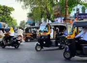 Pune Auto Drivers' Reckless Driving Raises Safety Concerns for Commuters