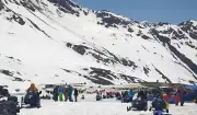 Rohtang Pass Experiences Fresh Snowfall, Hotels Near Full Capacity