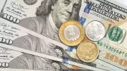 Rupee Hits Record Low of 96.20 Against US Dollar in Early Trade