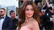 Shobhaa De Slams Alia Bhatt's Cannes Looks, Says No One Recognised Her