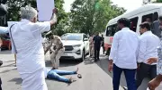 Siddaramaiah Loyalists Protest His Resignation, Block Convoy