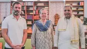Siddaramaiah meets Rahul Gandhi, Sonia in Delhi after resigning as Karnataka CM