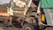Six killed, 20 injured in bus-truck collision on Mumbai-Agra highway in Dhule