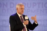 Standard Chartered CEO Apologizes for 'Lower-Value Human Capital' AI Remark
