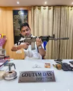 Suspended Cop Who Posted Rifle Photo Gets CM Office Posting in Kolkata